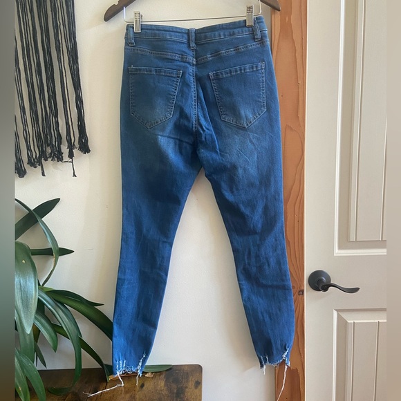 🌸 Revamped 🌸 medium wash skinny jeans - Picture 2 of 7
